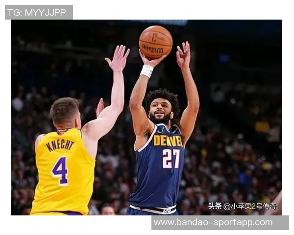 贾马尔穆雷上半场表现稳定7投3中贡献13分2篮板4助攻并罚球全中